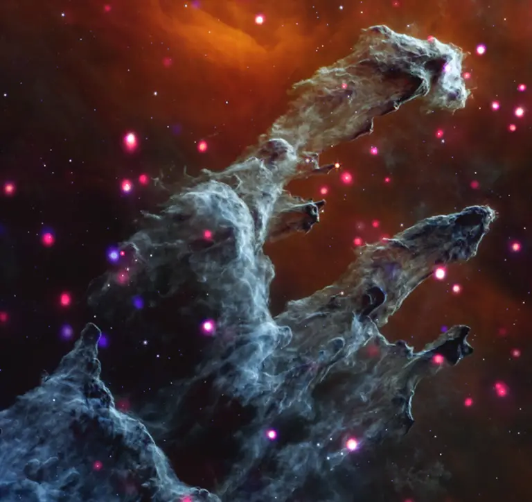 Read more about the article Beautiful Images of Hubble and James Webb Space Telescope